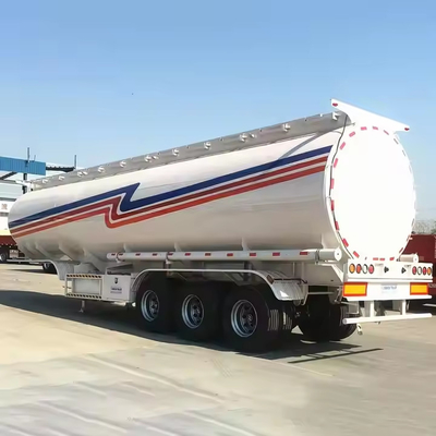 Petrol Yakıt Tankı Kamyonu Sinotruk Yakıt Tankı Kamyonu 8*4 35000litre Yakıt Tankı Kamyonu