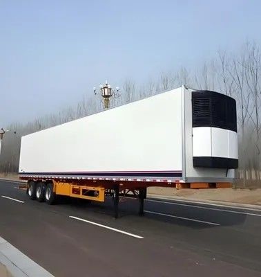 Q345B T700 Çelik malzemesi Ağır yük 40/45/53FT Reefer Güç Birimi ile Soğutucu Van Yarım Rel